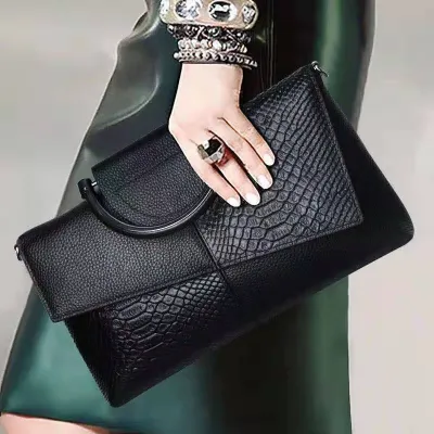 Stylish Clutch Women’s Handbag